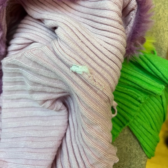 Urban Outfitters Izzy Faux Fur Cropped Cardigan in Pink & Green lot of 2 Size S - Picture 9 of 15